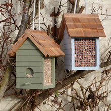 Load image into Gallery viewer, Gardman Beach Hut Peanut Feeder
